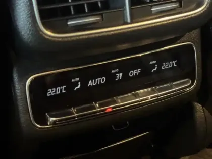 Photo 33 Mercedes GLE  350 de 4MATIC AMG Line Cou