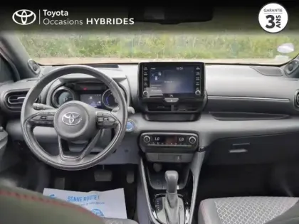 Photo 7 Toyota Yaris  116h Première 5p