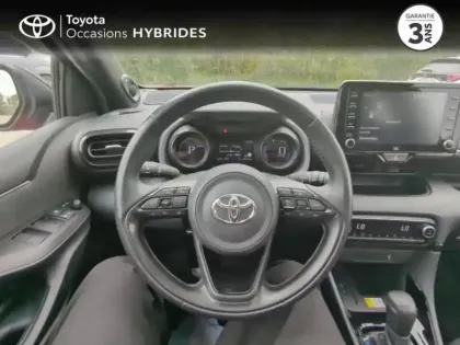 Photo 8 Toyota Yaris  116h Première 5p