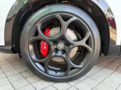 Photo 6 Alfa Romeo Tonale  1.5 Ibrida 175ch Veloce TCT
