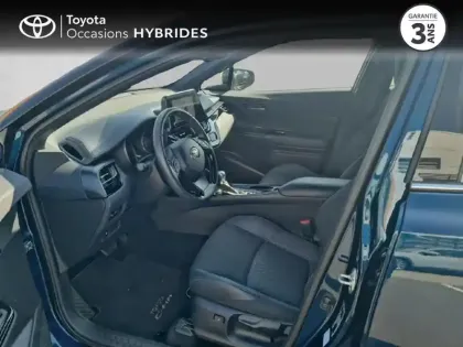 Photo 10 Toyota C-HR  2.0 Hybride 184ch Design Ultimate E-CVT