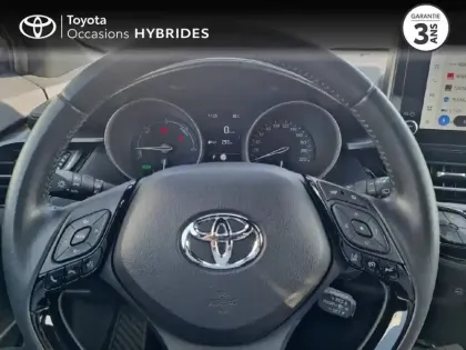 Photo 12 Toyota C-HR  2.0 Hybride 184ch Design Ultimate E-CVT