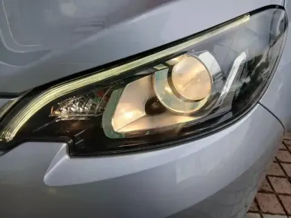 Photo 10 Peugeot 108  VTi 72 Collection S&S 4cv 5p