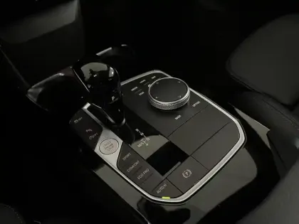 Photo 13 BMW Serie 1 Série 1 118iA 136ch M Sport DKG7