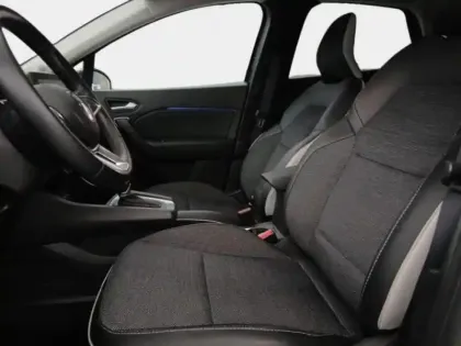 Photo 10 Renault Captur  1.6 E-Tech hybride 145ch Techno