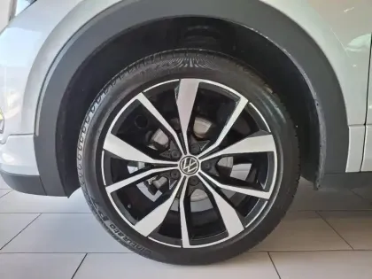 Photo 6 Volkswagen T-cross  1.0 TSI 116ch R-Line Edition DSG7