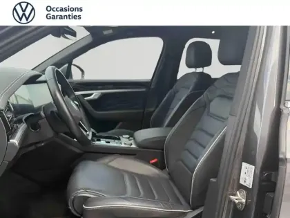 Photo 11 Volkswagen Touareg  3.0 TSI eHybrid 381ch Elegance 4Motion BVA8
