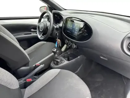Photo 10 Toyota Aygo X  1.0 VVT-i 72ch Dynamic MY23