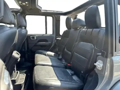 Photo 9 Jeep Wrangler  Unlimited 2.0 T 380ch 4xe Sahara Command-Trac MY22