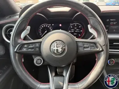 Photo 14 Alfa Romeo Stelvio  2.2 Diesel 210ch Competizione Q4 AT8