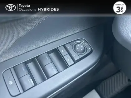 Photo 10 Toyota C-HR  1.8 Hybride 140ch Dynamic Business NG23