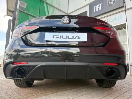 Photo 6 Alfa Romeo Giulia  2.2 Diesel 210ch Veloce Q4 AT8