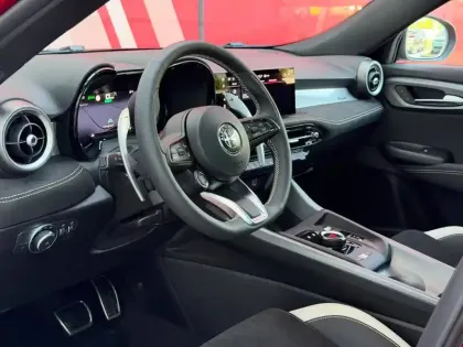 Photo 7 Alfa Romeo Tonale  1.5 Ibrida 175ch Sport Speciale TCT