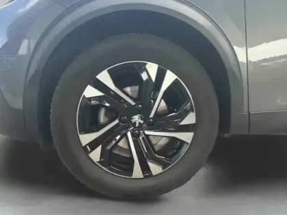 Photo 10 Peugeot 2008  1.2 PureTech 130ch S&S Allure EAT8