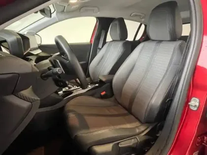 Photo 6 Peugeot 208  e- 136ch Allure