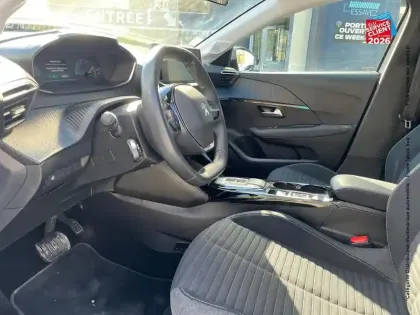 Photo 14 Peugeot 208  e- 136ch Style