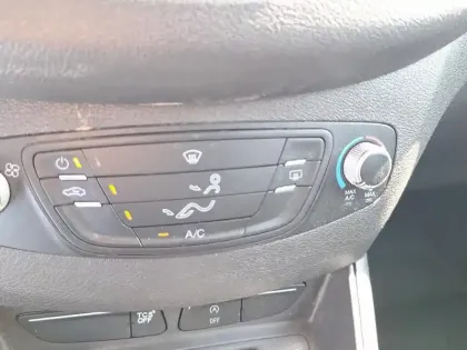 Photo 13 Ford Transit Courier  1.5 TDCI 75ch Stop&Start Trend