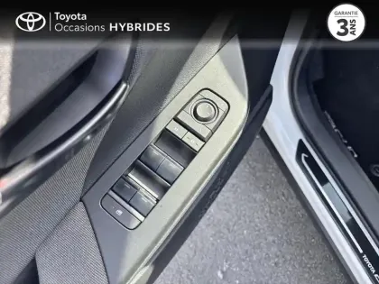 Photo 13 Toyota C-HR  1.8 Hybride 140ch Design NG23