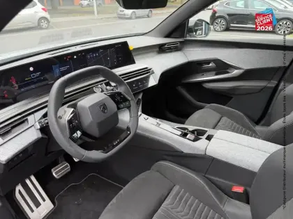 Photo 14 Peugeot 5008  Hybride Rechargeable Plug-in 195ch GT e-DCS7