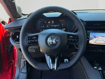 Photo 12 Alfa Romeo Junior  1.2 Ibrida 145ch Sprint e-DCT6