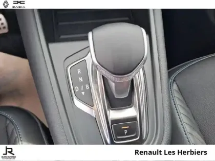 Photo 5 Renault Captur  1.8 E-Tech full hybrid 160ch esprit Alpine - 25
