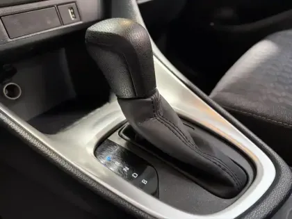 Photo 13 Toyota Yaris  116h Dynamic 5p MY22