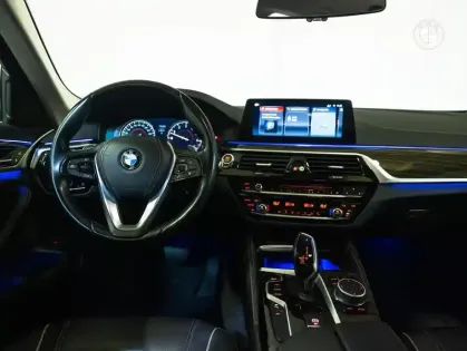 Photo 9 BMW Serie 5 Série 5 540iA 340ch Luxury