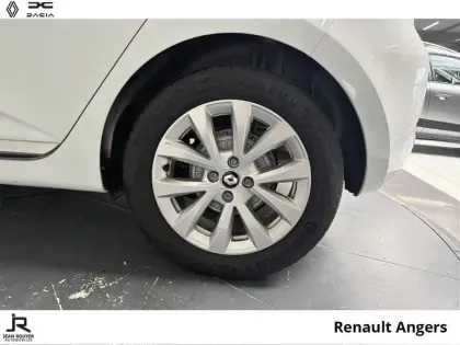 Photo 68 Renault Clio  1.5 Blue dCi 100ch Evolution