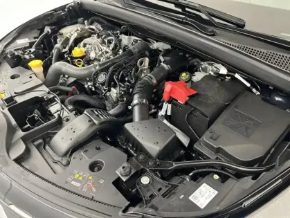 Photo 26 Renault Captur mild hybrid 160 EDC Techno 5p