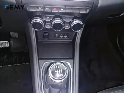 Photo 48 Renault Captur  TCe 100 GPL