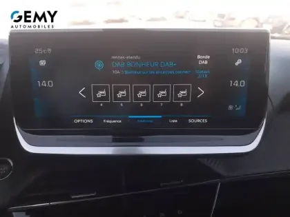 Photo 14 Peugeot 2008  PureTech 100 S&S BVM6