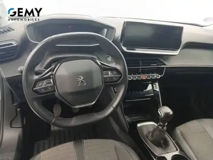 Photo 33 Peugeot 2008  PureTech 100 S&S BVM6
