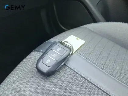 Photo 22 Peugeot 2008  PureTech 100 S&S BVM6