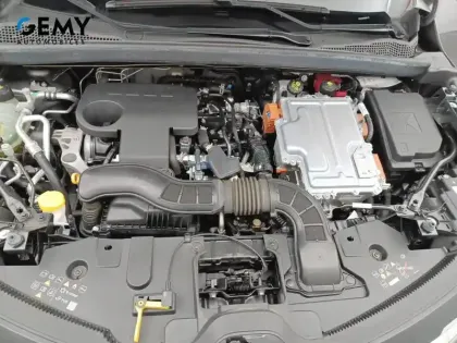 Photo 26 Renault Captur  E-Tech full hybrid 145