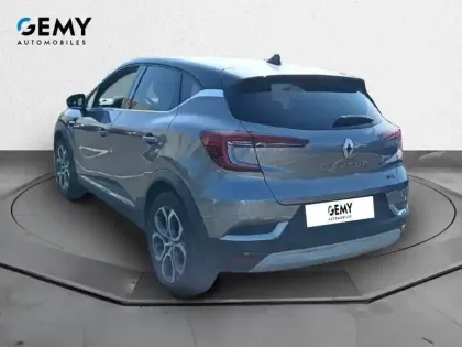 Photo 6 Renault Captur  E-Tech full hybrid 145