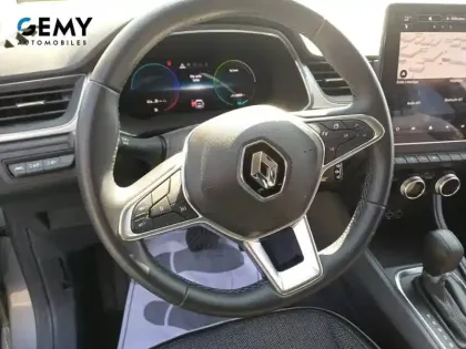 Photo 12 Renault Captur  E-Tech full hybrid 145