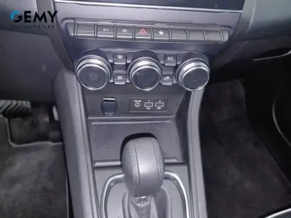 Photo 28 Renault Captur  E-Tech full hybrid 145