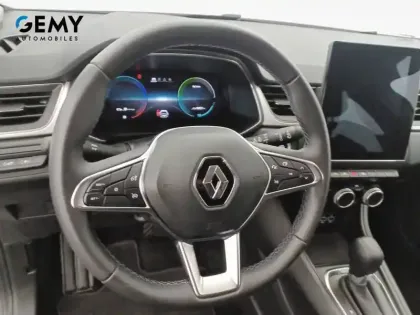 Photo 27 Renault Captur  E-Tech full hybrid 145