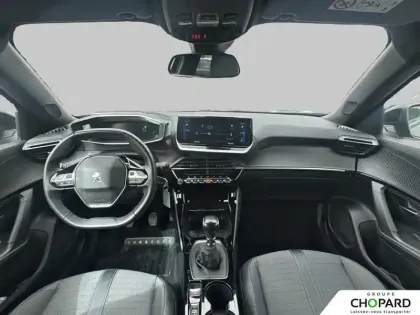 Photo 11 Peugeot 2008  PureTech 130 S&S BVM6