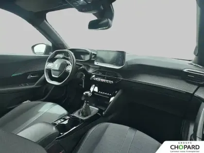 Photo 12 Peugeot 2008  PureTech 130 S&S BVM6