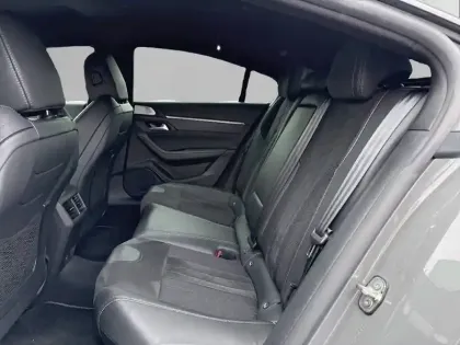 Photo 11 Peugeot 508  Hybrid4 360 e-EAT8 Peugeot Sport Engineered