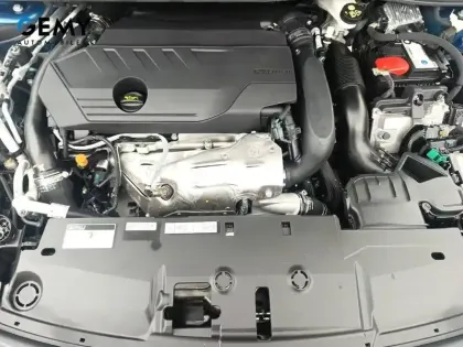 Photo 11 Peugeot 408  PHEV 225 e-EAT8