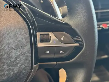 Photo 13 Peugeot 208  PureTech 100 S&S EAT8