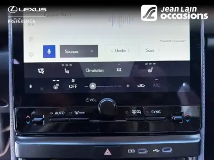 Photo 13 Lexus Lbx  2WD