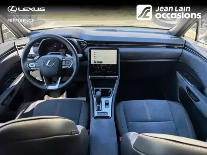 Photo 17 Lexus Lbx  2WD