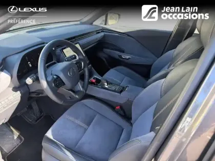 Photo 10 Lexus Lbx  2WD