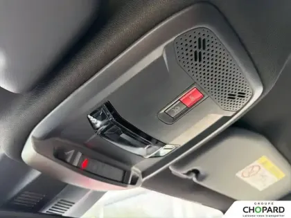 Photo 24 Peugeot 208  Hybrid 136 e-DCS6
