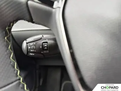 Photo 14 Peugeot 208  Hybrid 136 e-DCS6