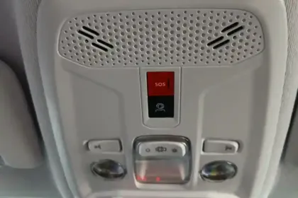 Photo 25 Peugeot 208  Hybrid 110 ch e-DCS6