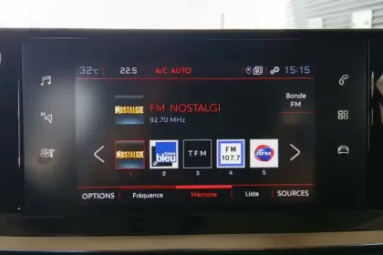 Photo 34 Peugeot 208  PureTech 100 S&S BVM6